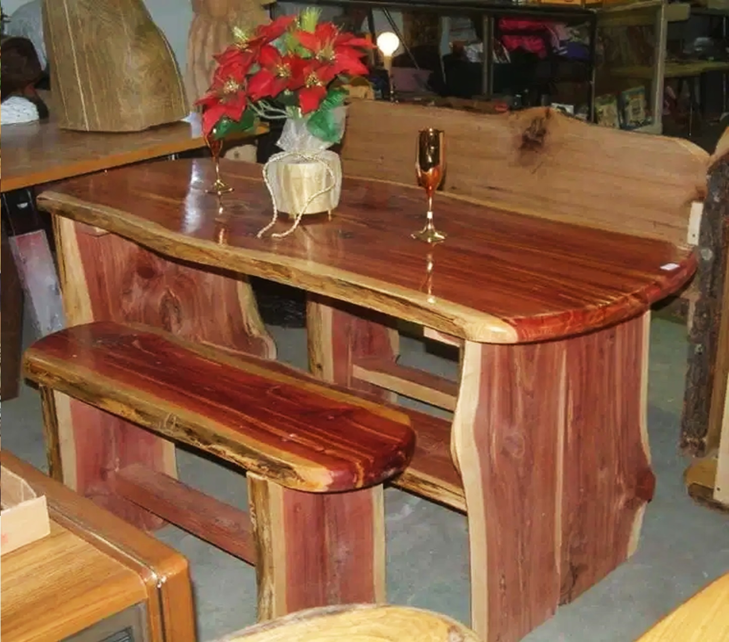 MUEBLES Y BARES RUSTICOS EN MADERA SELECCIONADA